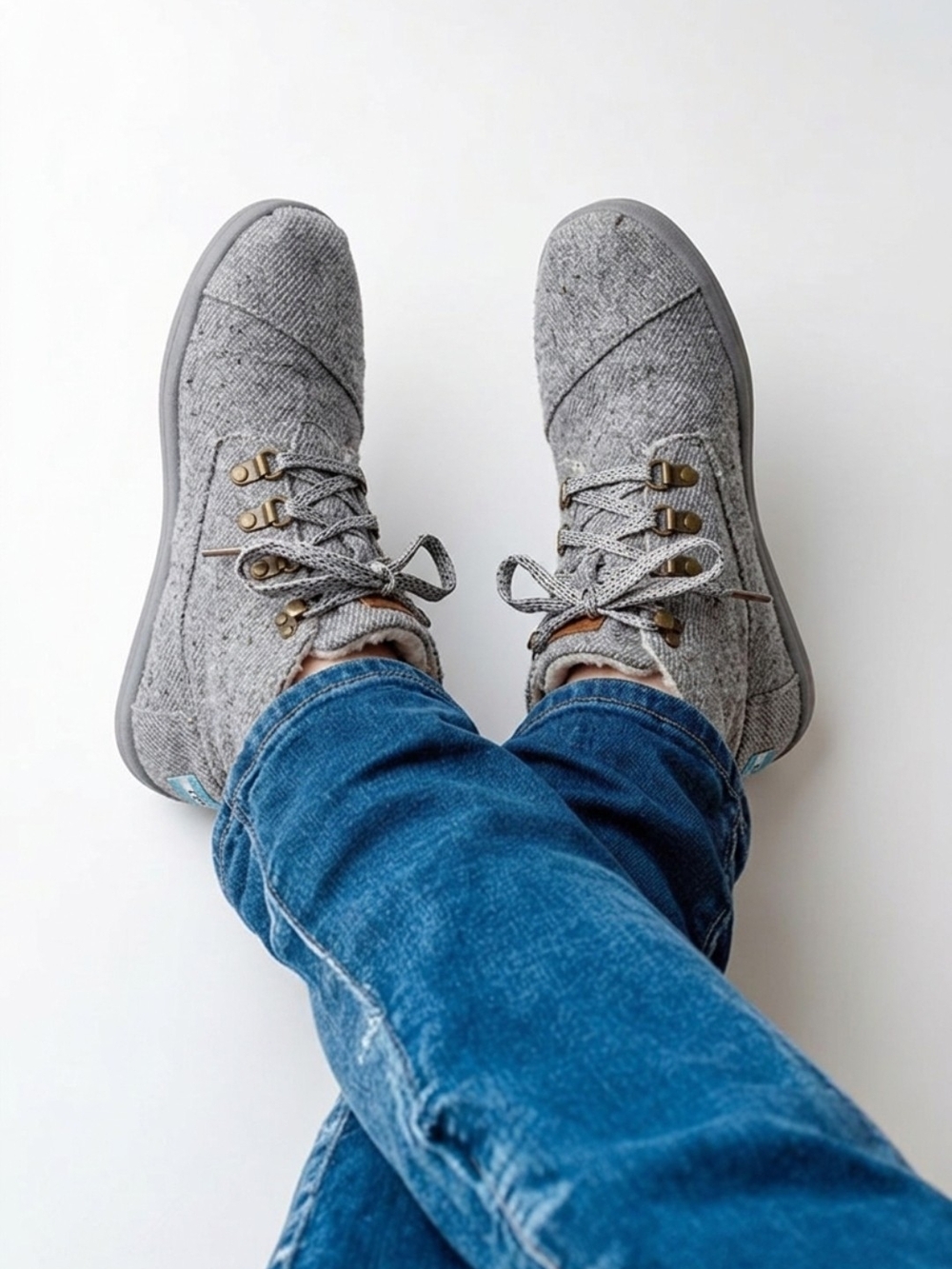 Toms Women's Gray Knit Lace-Up Sneakers